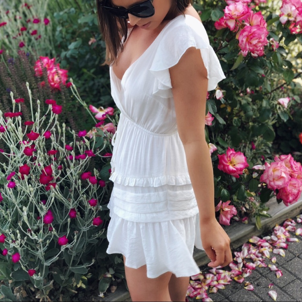 🆕Harmony White Cinch Waist Dress - Picture 3 of 8